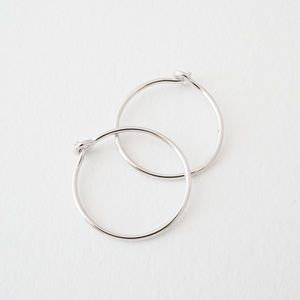 **LAST PAIR** Honeycat everyday hoop earrings in silver